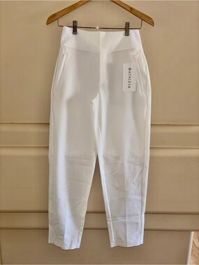 Athleta Endless Pant. White. Size 0. NWT.